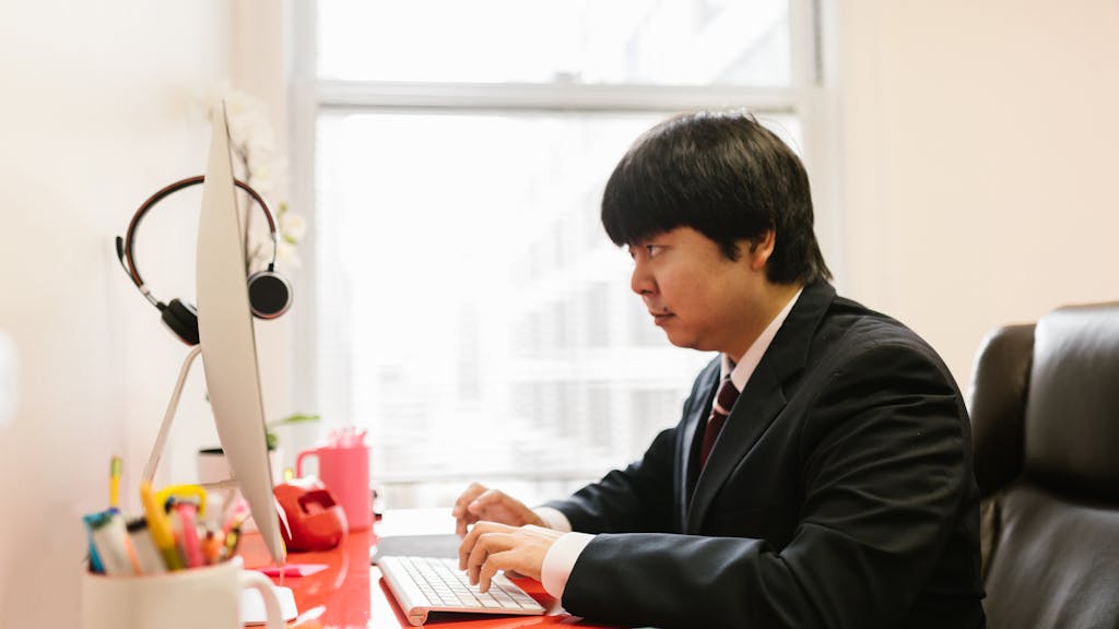 コードアシスト 受講生 20代 | 【受講生 第4弾】26歳・大学院生がAI×Web制作で月¥18万を達成した道筋